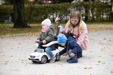 Jeździk z prowadnikiem  MERCEDES (licencja) - CZARNYM + rejestracja